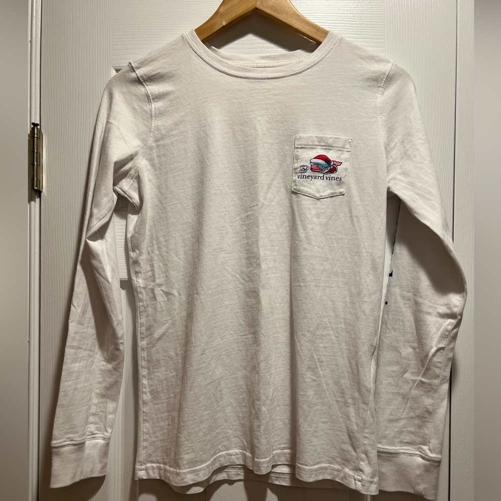 Women’s Vineyard Vines Christmas Long Sleeve Pocket Tee